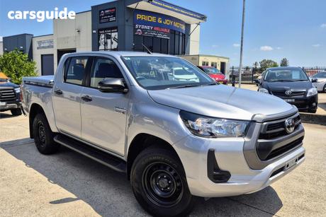 Grey 2021 Toyota Hilux Double Cab Pick Up Sr Hi-Rider