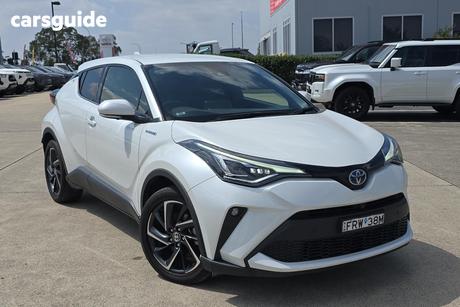 White 2023 Toyota C-HR Wagon Koba (2Wd) Hybrid