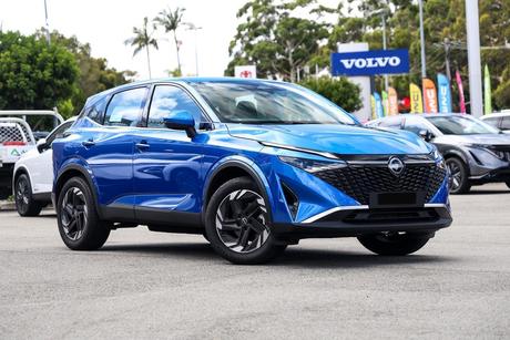 Blue 2025 Nissan Qashqai Wagon St-L