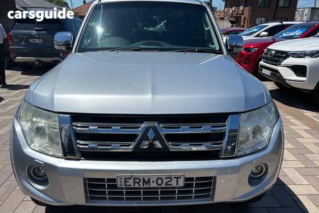 Silver 2011 Mitsubishi Pajero Wagon Glx Lwb (4X4)
