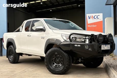 White 2019 Toyota Hilux X Cab Pickup Sr5 (4X4)