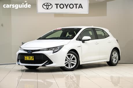 White 2020 Toyota Corolla Hatchback Ascent Sport Hybrid
