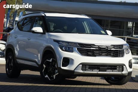 White 2025 Kia Seltos Wagon Sport+ (Awd)