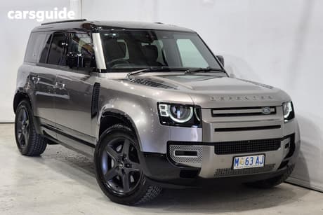 Silver 2024 Land Rover Defender Wagon 110 P400 X-Dynamic Se (294Kw)