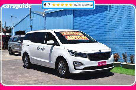 White 2018 Kia Carnival Wagon Si