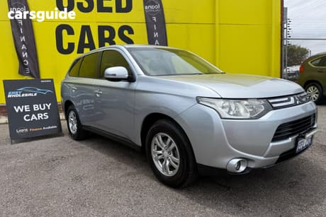Silver 2012 Mitsubishi Outlander Wagon Ls (Fwd)