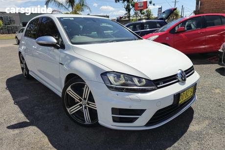White 2015 Volkswagen Golf Hatchback R