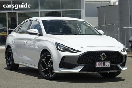 White 2025 MG MG5 Sedan