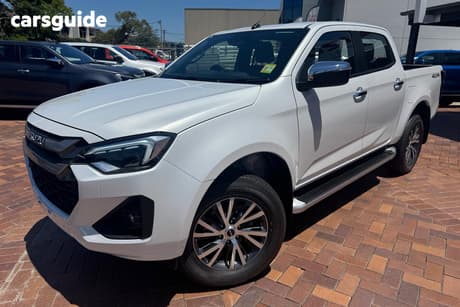 White 2025 Isuzu D-MAX Crew Cab Utility Ls-U (4X4)