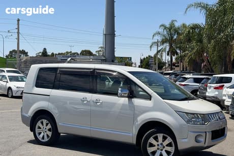 White 2011 Mitsubishi Delica OtherCar D:5