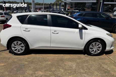 White 2014 Toyota Corolla Hatchback Ascent