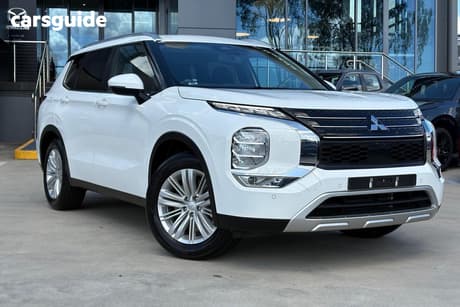 White 2023 Mitsubishi Outlander Wagon Ls 7 Seat (2Wd)
