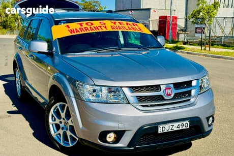 Silver 2016 Fiat Freemont Wagon Lounge