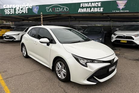 White 2018 Toyota Corolla Hatchback Ascent Sport
