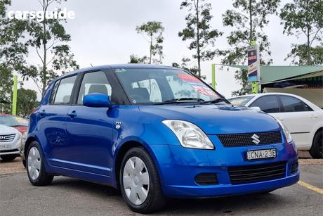 Blue 2005 Suzuki Swift Hatchback