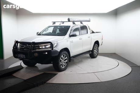 White 2017 Toyota Hilux Dual Cab Utility Sr5 (4X4)