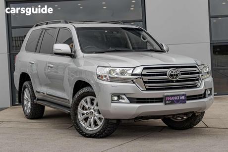 Silver 2018 Toyota Landcruiser Wagon Sahara (4X4)