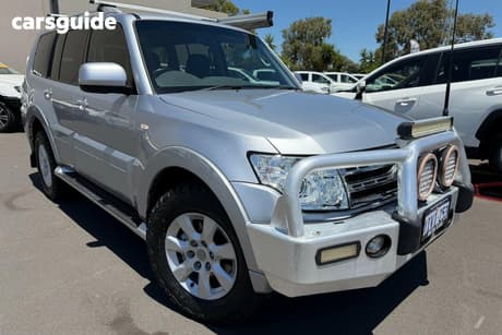 Silver 2011 Mitsubishi Pajero Wagon Gls Lwb (4X4)