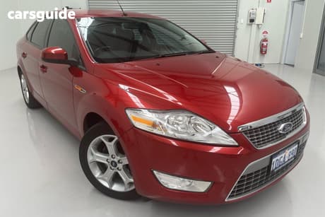 Red 2008 Ford Mondeo Hatchback Zetec