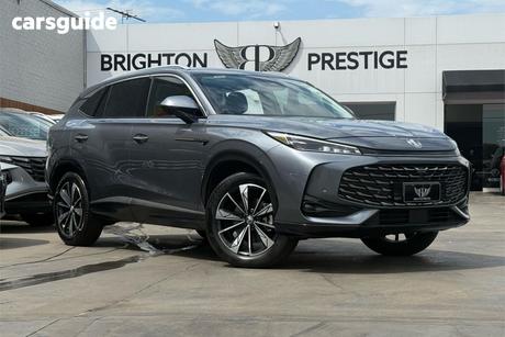 Grey 2024 MG HS Wagon Essence