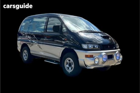 Black 1997 Mitsubishi Delica Wagon Chamonix (Spacegear)