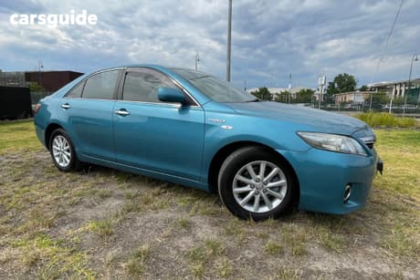 Blue 2010 Toyota Camry Sedan Hybrid