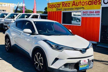 White 2017 Toyota C-HR Wagon (Hybrid)