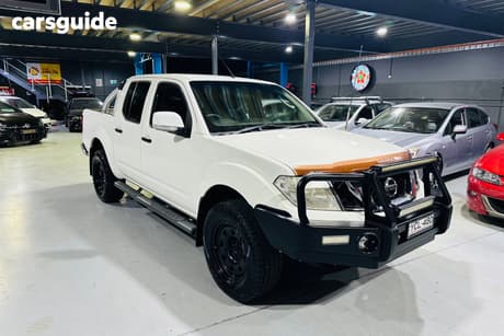 White 2012 Nissan Navara Dual Cab Pick-up St (4X4)