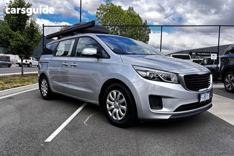 Silver 2016 Kia Carnival Wagon S