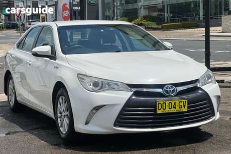 White 2016 Toyota Camry Sedan Altise Hybrid