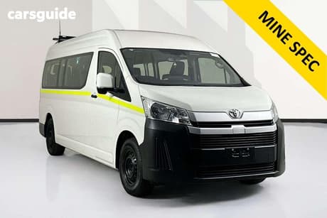 White 2020 Toyota HiAce Bus Commuter (12 Seats)