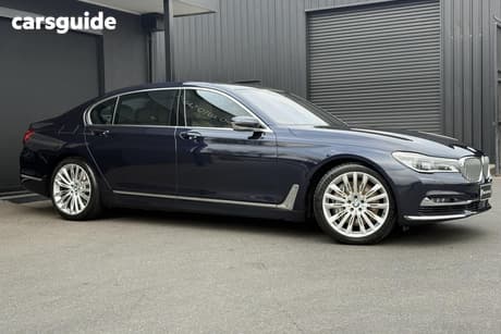 Blue 2016 BMW 750LI Sedan