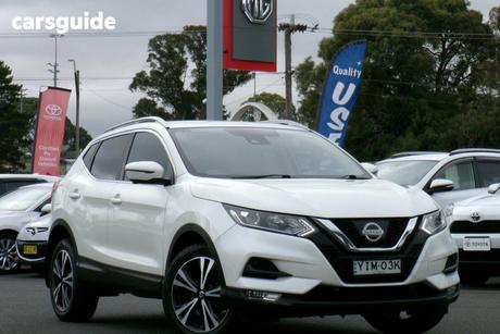 White 2017 Nissan Qashqai Wagon St-L