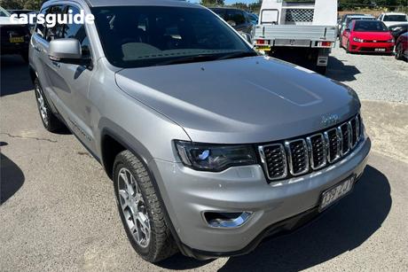 Silver 2019 Jeep Grand Cherokee Wagon Limited (4X4)