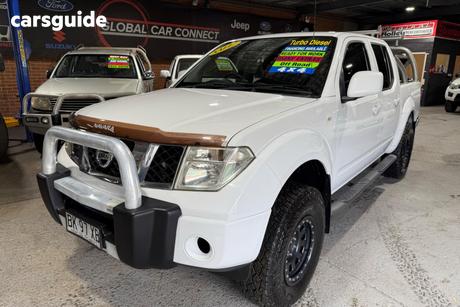 White 2011 Nissan Navara Dual Cab Pick-up St (4X4)