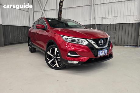 Red 2019 Nissan Qashqai Wagon Ti