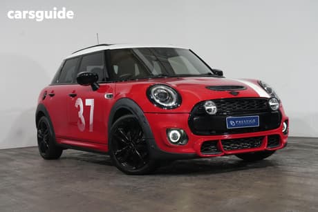 Red 2020 Mini Cooper Hatchback S Paddy Hopkirk Edition 5D Hat