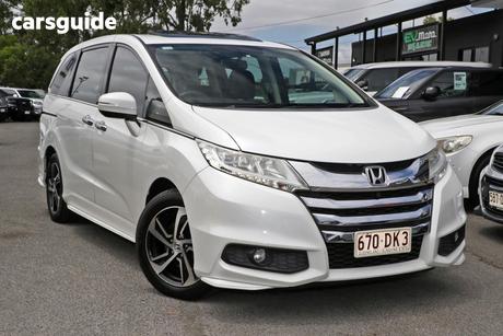 White 2015 Honda Odyssey Wagon Vti-L