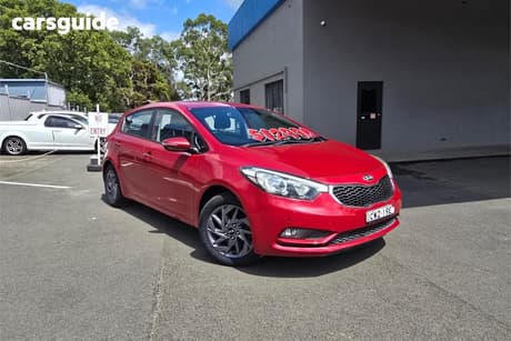 Red 2014 Kia Cerato Hatchback S