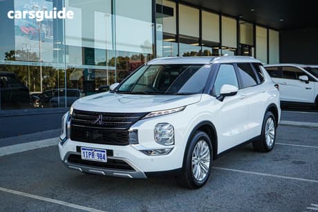 White 2024 Mitsubishi Outlander Wagon Ls 7 Seat (2Wd)