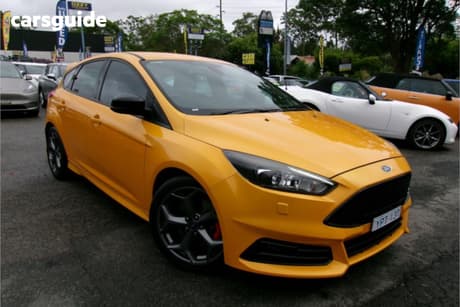 Yellow 2016 Ford Focus Hatchback St2
