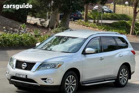 Silver 2014 Nissan Pathfinder Wagon St (4X2)