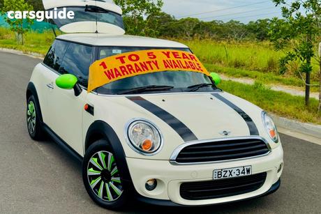 White 2011 Mini Cooper Hatchback Ray