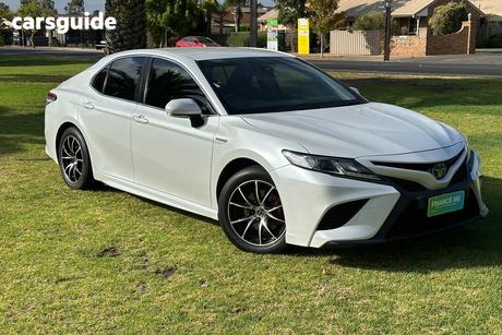 White 2020 Toyota Camry Sedan Ascent Sport (Hybrid)