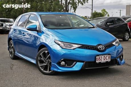 Blue 2016 Toyota Corolla Hatchback Zr