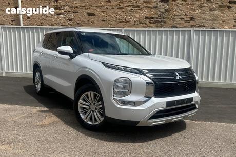 White 2022 Mitsubishi Outlander Wagon Ls 7 Seat (Awd)