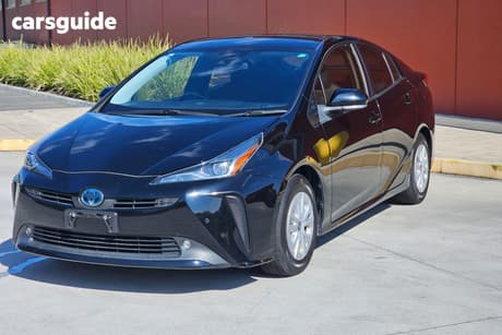 Black 2020 Toyota Prius Hatch ZVW55