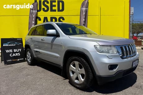 Silver 2013 Jeep Grand Cherokee Wagon Laredo (4X4)