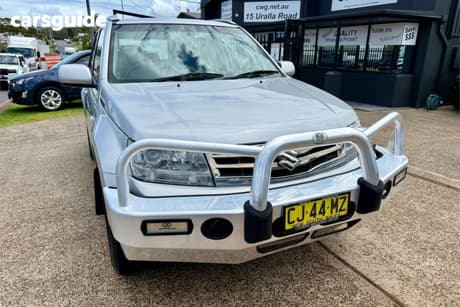 Silver 2014 Suzuki Grand Vitara Wagon Sports (4X4)