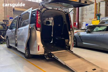 Silver 2015 Toyota Esquire Commercial